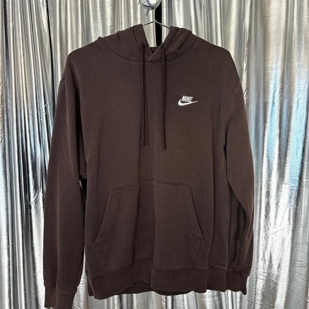 Nike Club Fleece Brown Pullover Hoodie Embroidered Swoosh